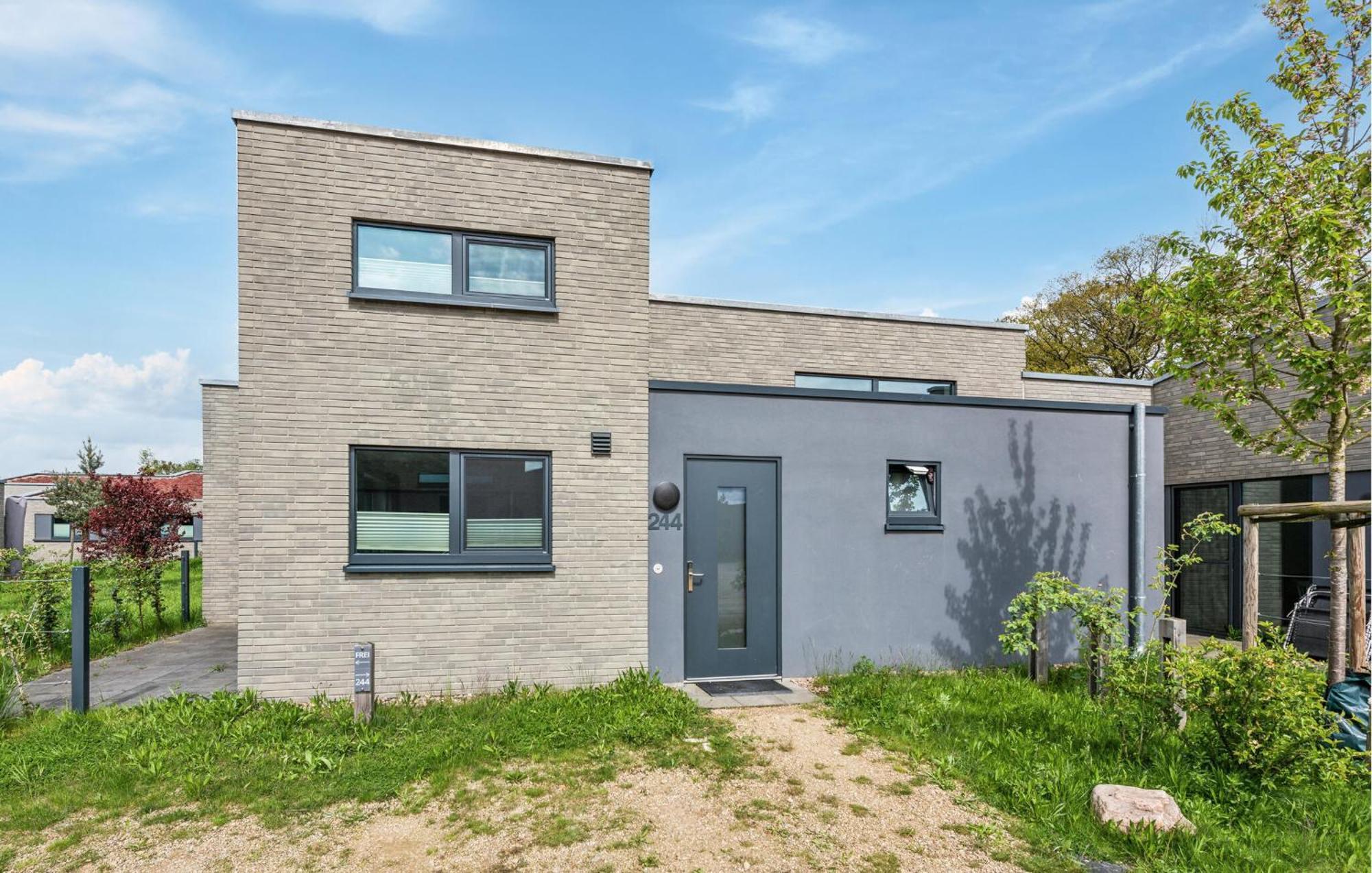 Beach Front Home In Lembruch-Duemmer See With Wifi Exterior foto