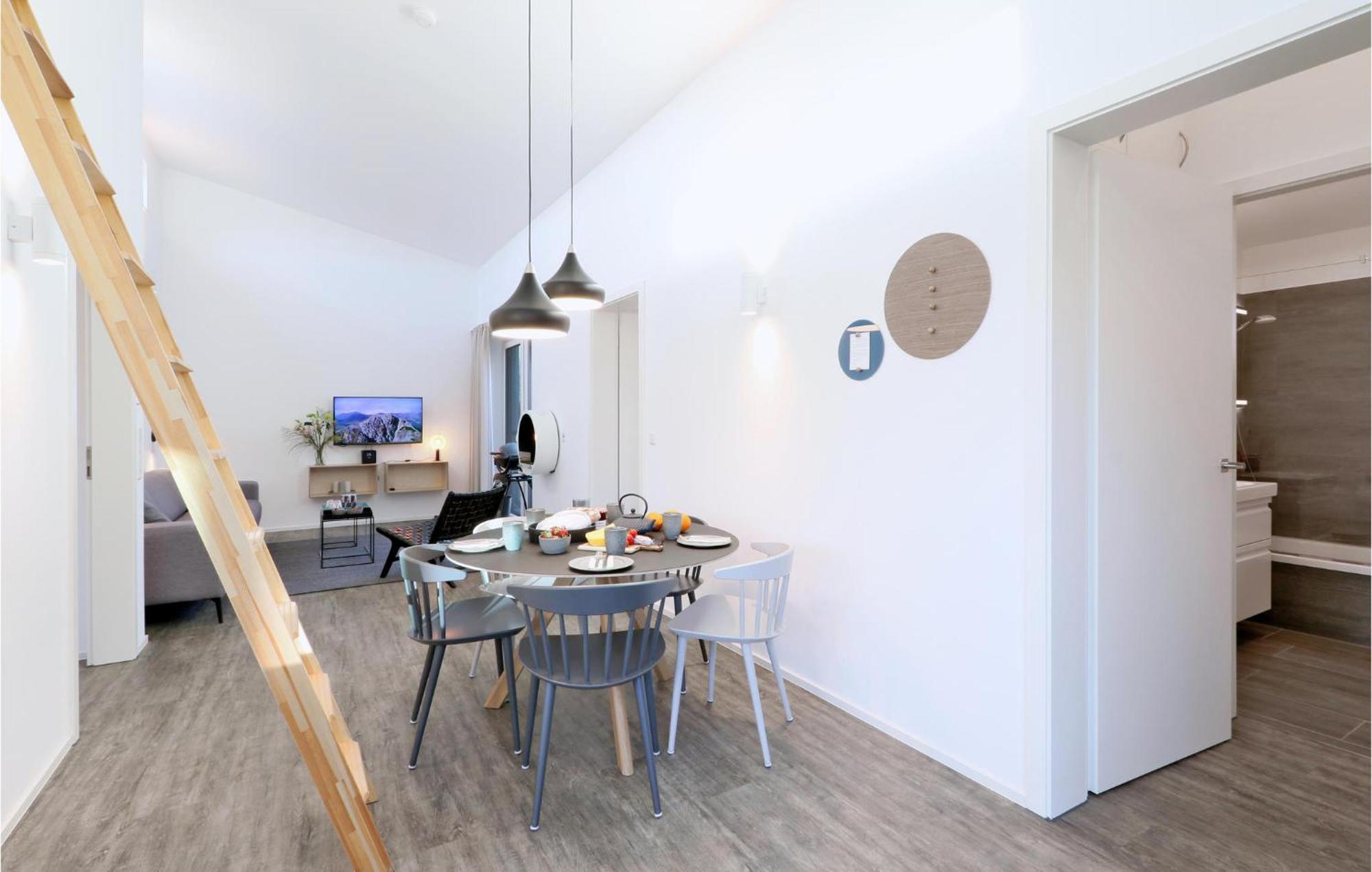 Beach Front Home In Lembruch-Duemmer See With Wifi Exterior foto